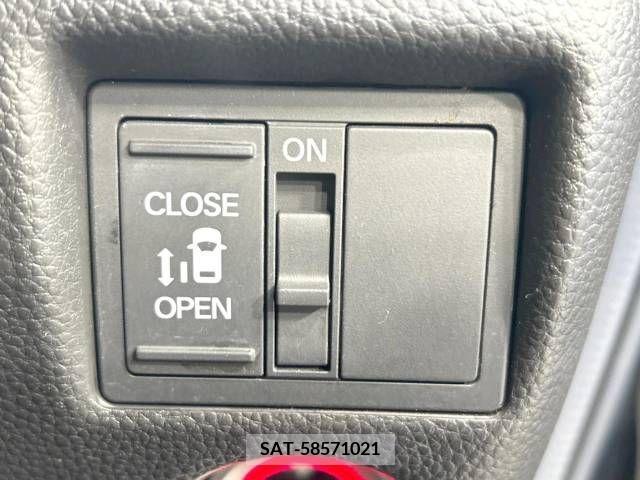 Honda N BOX CUSTOM 2018-02 364779-4