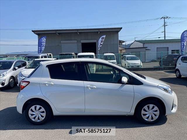 Toyota VITZ 2017-07 385750-8