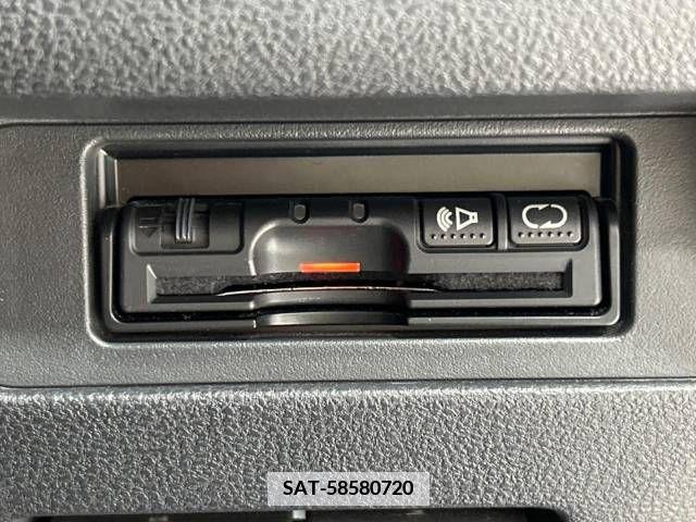 Nissan JUKE 2012-07 362240-4