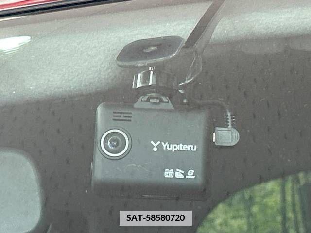 Nissan JUKE 2012-07 362240-3