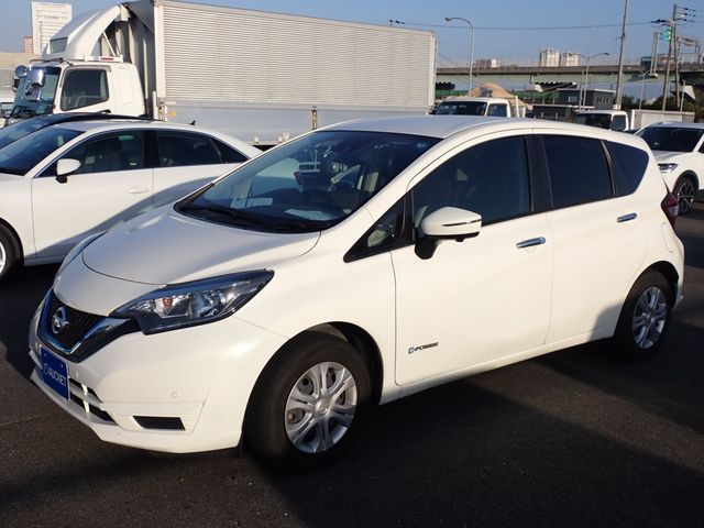 Nissan NOTE 2018-10 184501-6