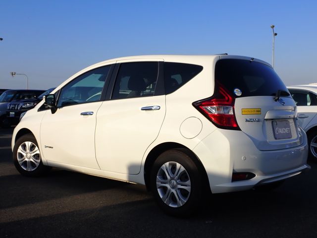 Nissan NOTE 2018-10 184501-2