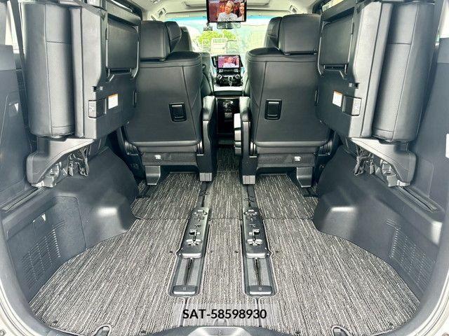 Toyota ALPHARD 2018-06 382737-11