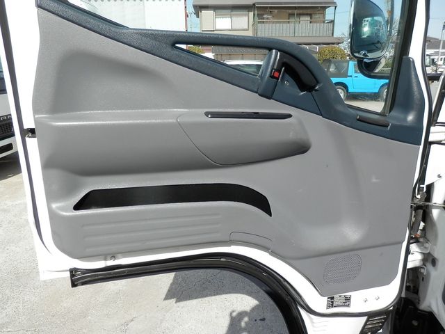 Nissan ATLAS 2013-07 1240-29