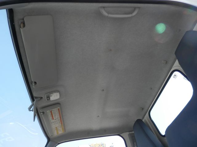 Nissan ATLAS 2013-07 1240-27