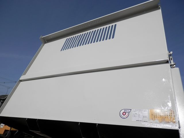 Nissan ATLAS 2013-07 1240-13