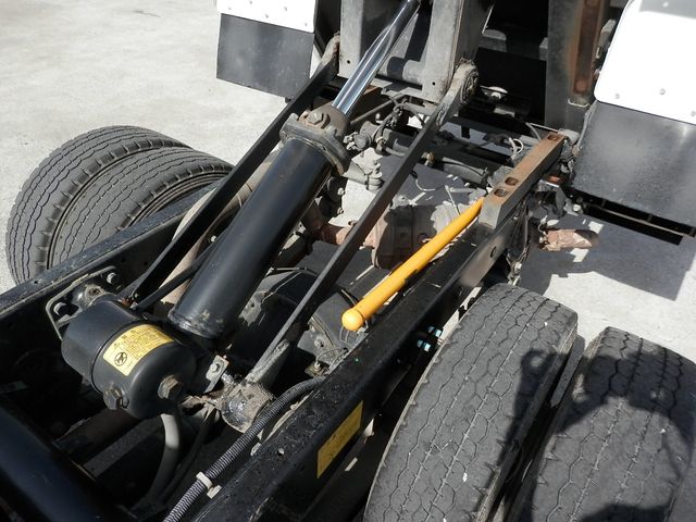 Nissan ATLAS 2013-07 1240-19