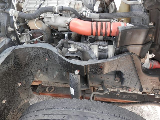 Nissan ATLAS 2013-07 1240-11