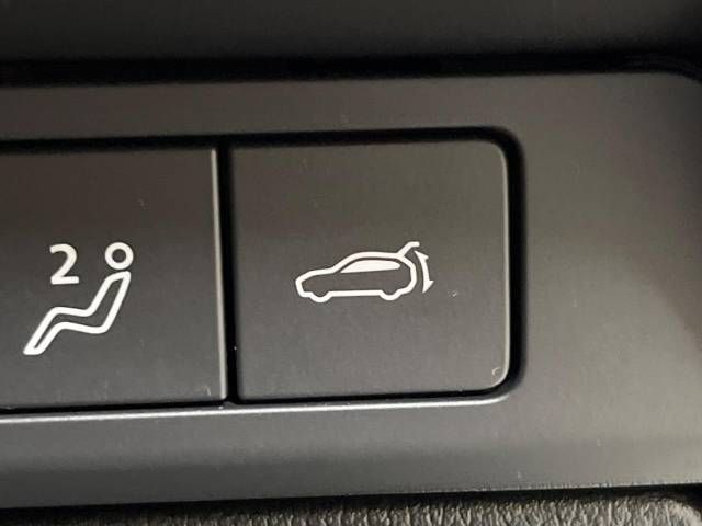 Mazda CX-30 2023-03 28998-7