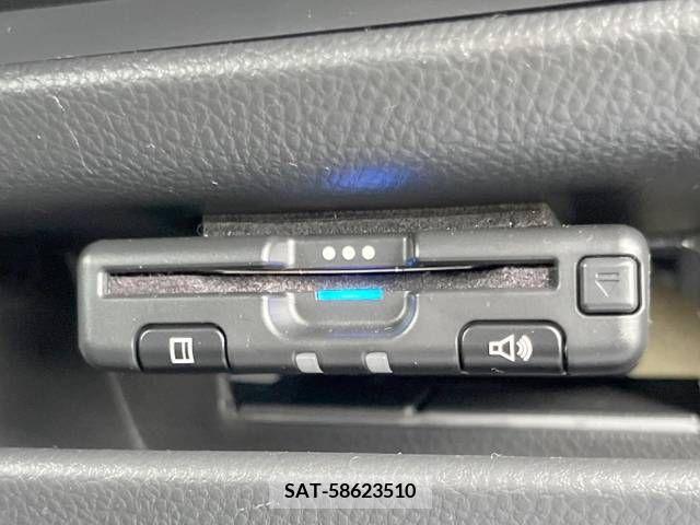 Suzuki CERVO 2010-01 305925-3