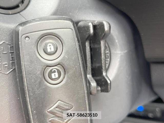 Suzuki CERVO 2010-01 305925-6