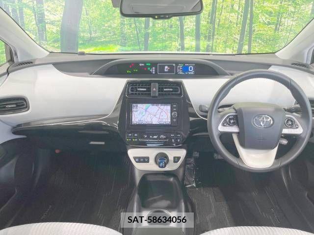Toyota PRIUS 2017-06 322280-1