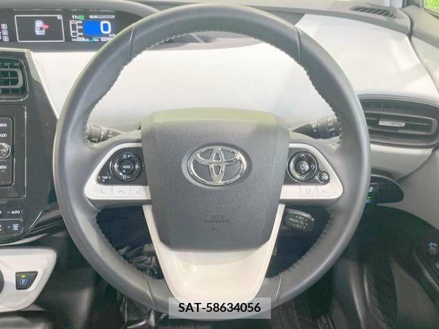 Toyota PRIUS 2017-06 322280-11