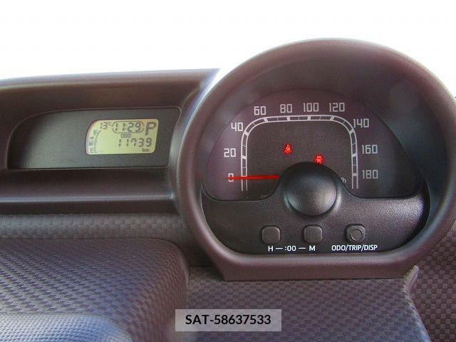 Toyota SPADE 2014-01 205102-1