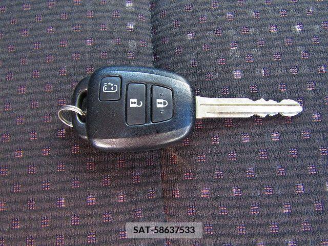 Toyota SPADE 2014-01 205102-16