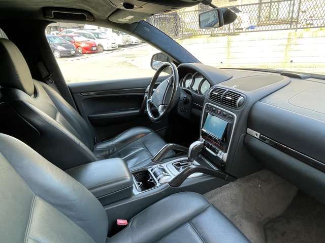 Porsche CAYENNE 2005-10 2779-16