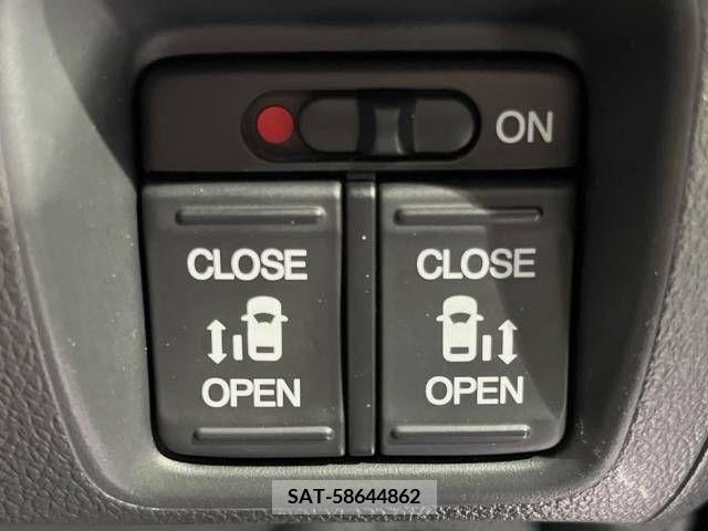 Honda N BOX CUSTOM 2015-11 337978-4