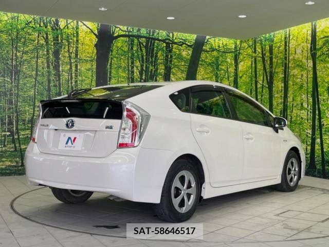 Toyota PRIUS 2013-05 348625-16