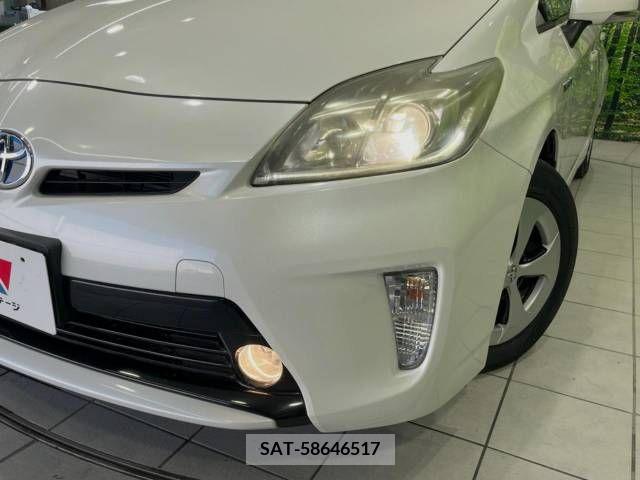 Toyota PRIUS 2013-05 348625-10