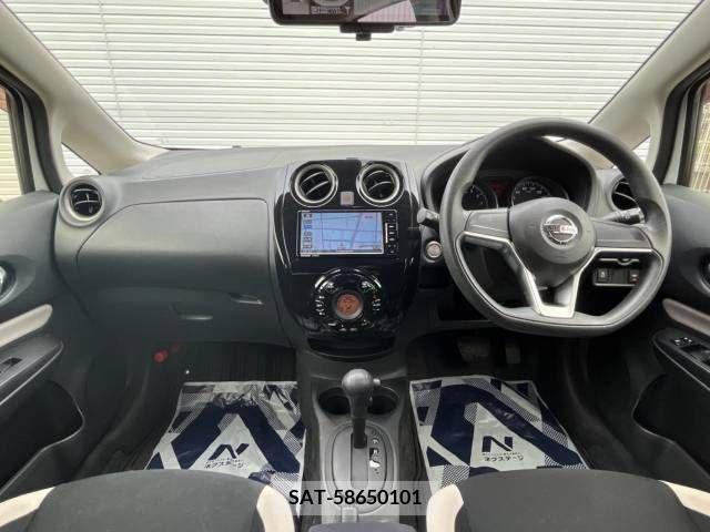 Nissan NOTE 2017-09 392974-1
