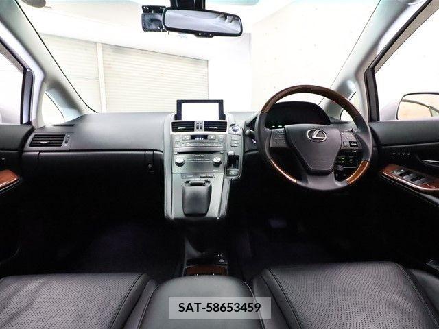 Lexus HS 2013-02 213127-2