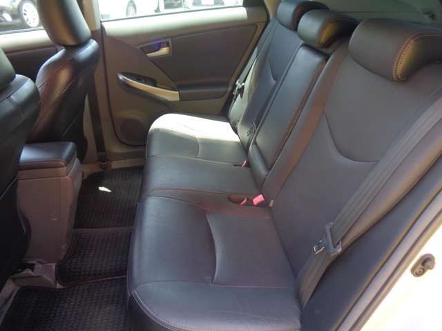 Toyota PRIUS 2010-12 2947-12