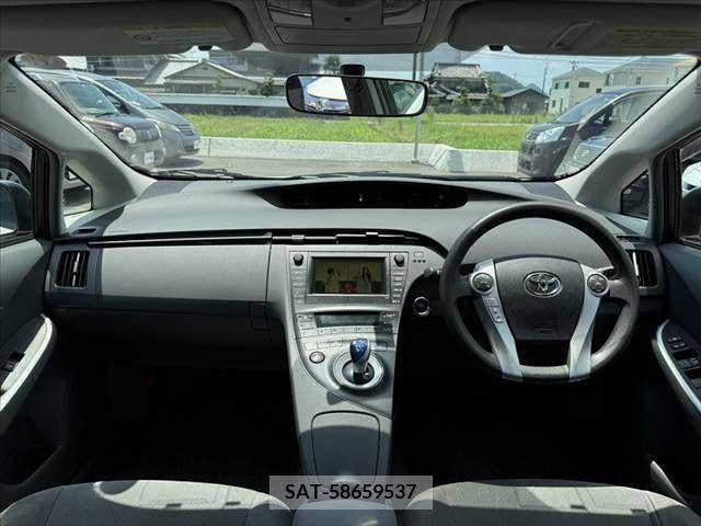 Toyota PRIUS 2009-11 349419-1
