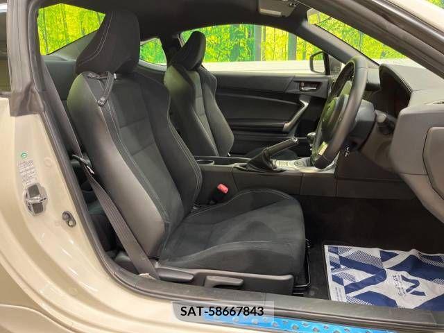 Toyota 86 2016-09 210464-8