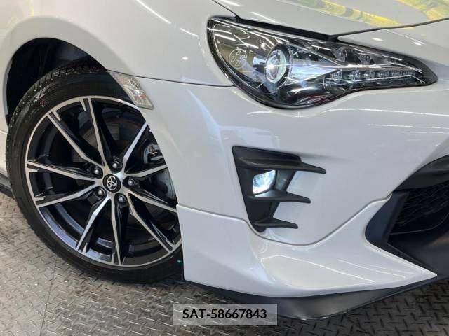 Toyota 86 2016-09 210464-12