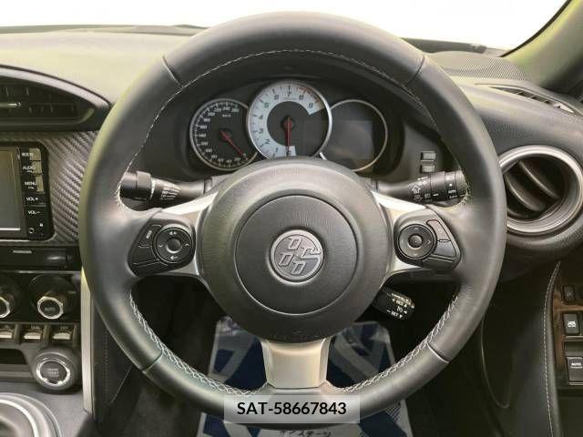 Toyota 86 2016-09 210464-11