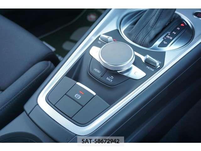 Audi TT 2015-12 203982-19