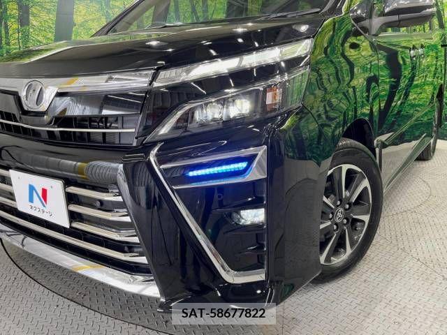 Toyota VOXY 2019-08 332617-13