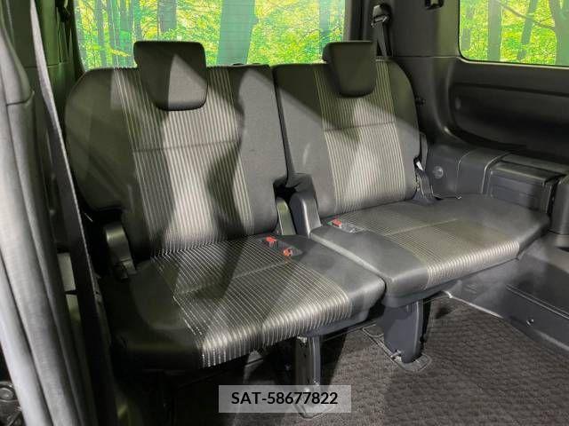 Toyota VOXY 2019-08 332617-10