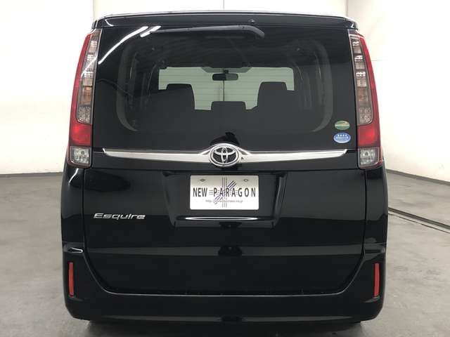 Toyota ESQUIRE 2015-04 16762-3