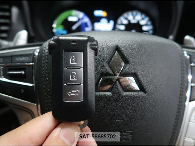 Mitsubishi OUTLANDER PHEV 2019-12 393170-17