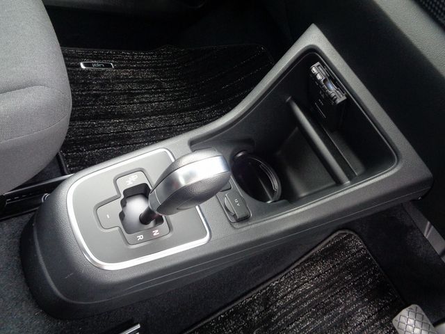 VolksWagen UP! 2017-12 13162-13