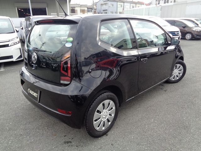 VolksWagen UP! 2017-12 13162-2