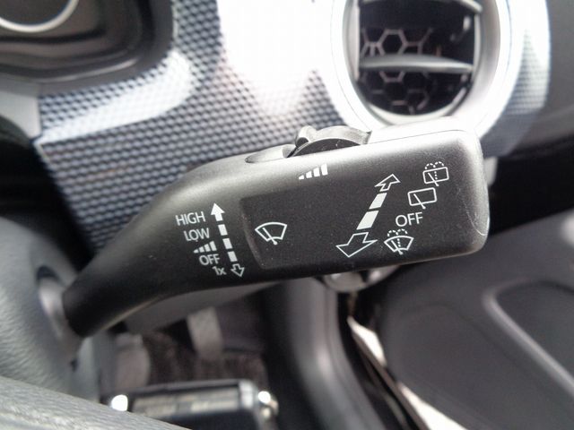 VolksWagen UP! 2017-12 13162-23