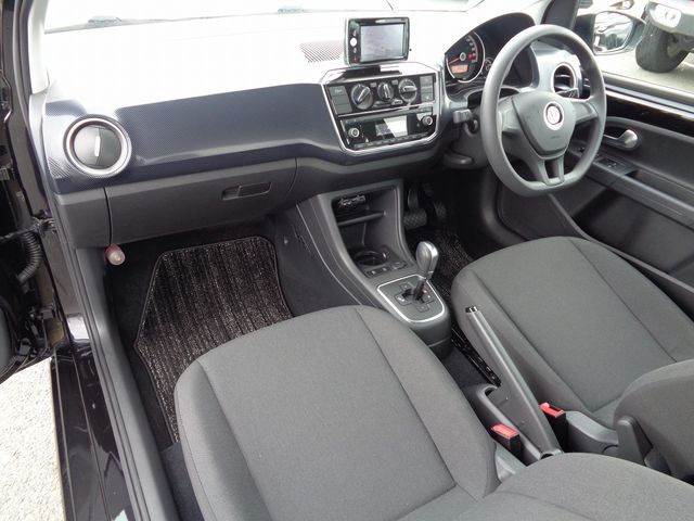 VolksWagen UP! 2017-12 13162-10