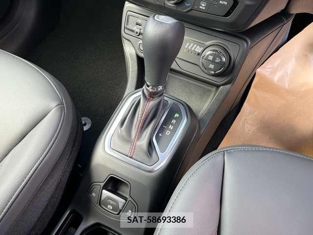 Jeep RENEGADE 2022-08 222860-13