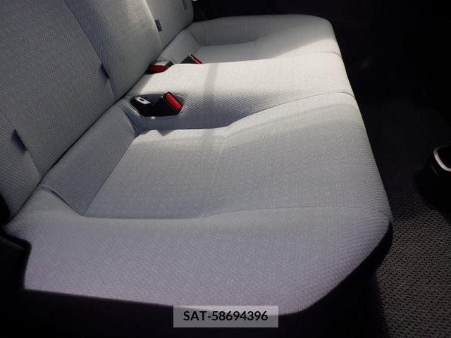 Toyota AQUA 2018-11 204709-15