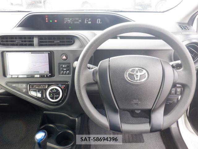 Toyota AQUA 2018-11 204709-16