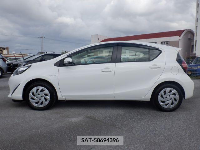 Toyota AQUA 2018-11 204709-8