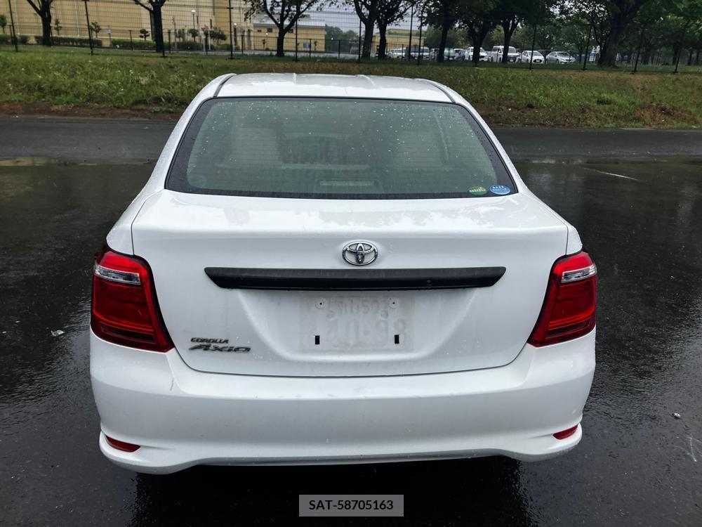Toyota COROLLA AXIO 2017-03 258480-14
