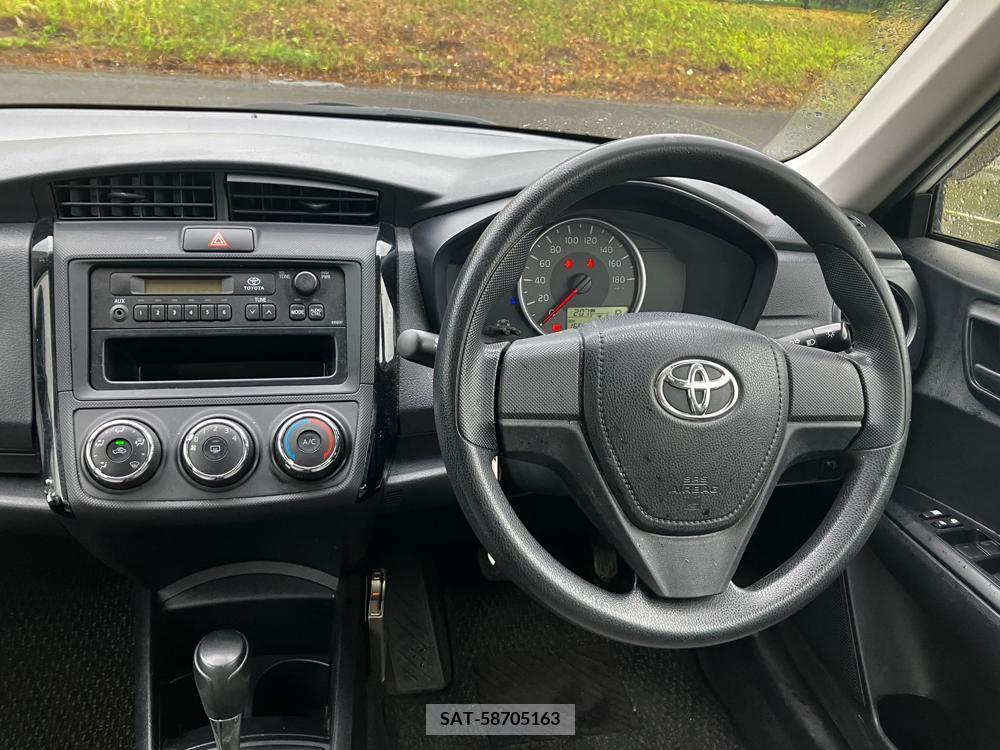 Toyota COROLLA AXIO 2017-03 258480-5