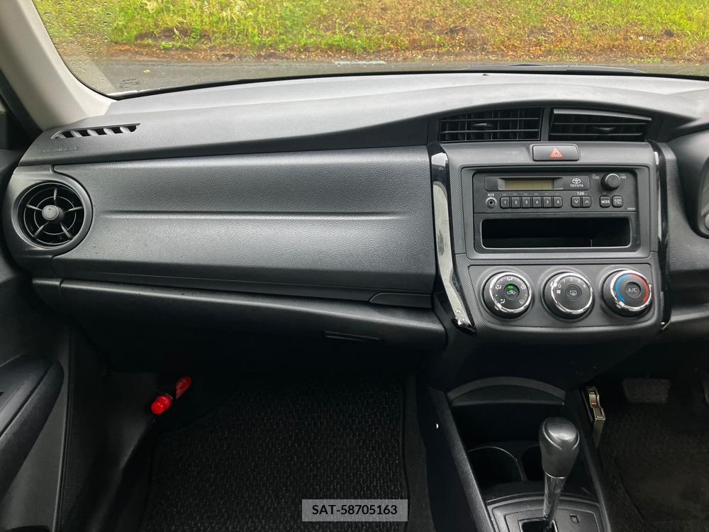 Toyota COROLLA AXIO 2017-03 258480-6