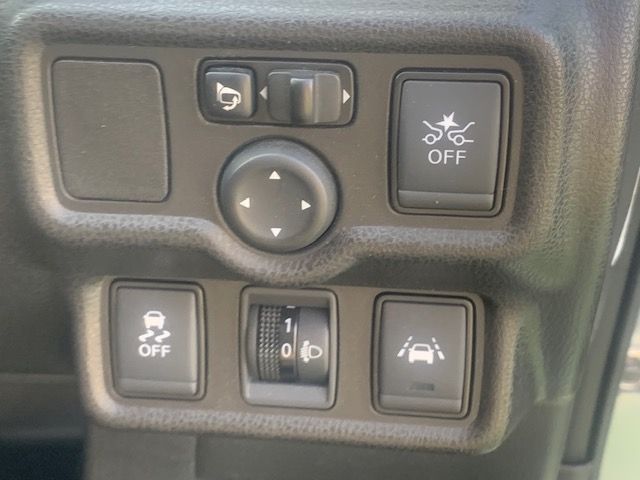 Nissan NOTE 2017-02 196242-10