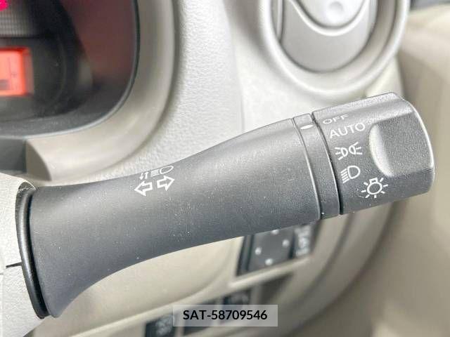 Nissan MARCH 2013-09 376195-4