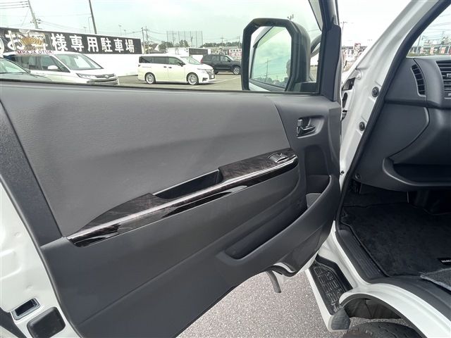 Toyota HIACE VAN 2021-03 14603-27