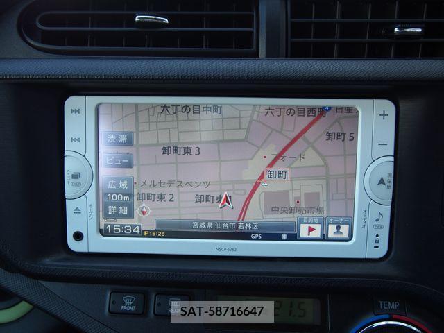 Toyota AQUA 2014-04 348193-8